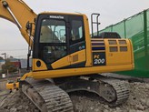 Komatsu    Komatsu PC-200  .